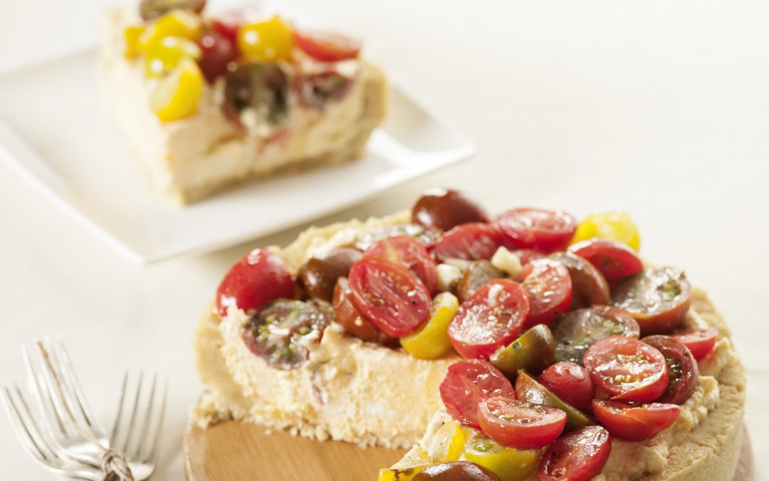 Cheesecake salado con tomates cherry