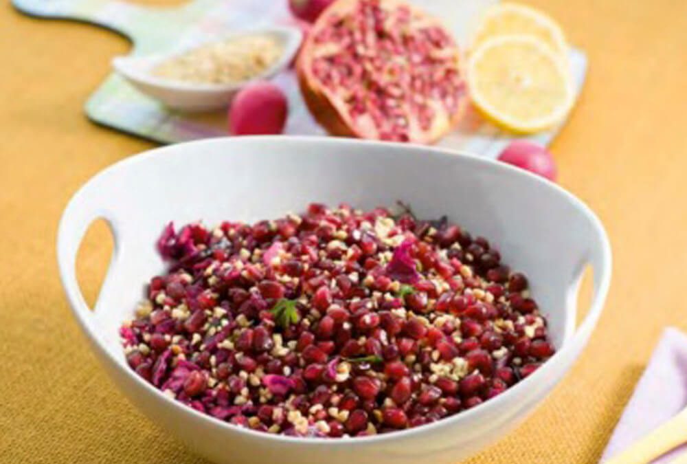 ENSALADA DE REPOLLO, BETARRAGA, RABANITO Y GRANADA