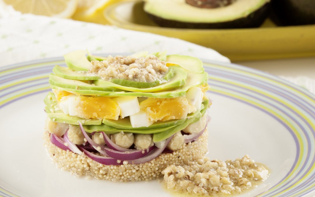 ENSALADA DE QUINOA CON VINAGRETA DE NUECES