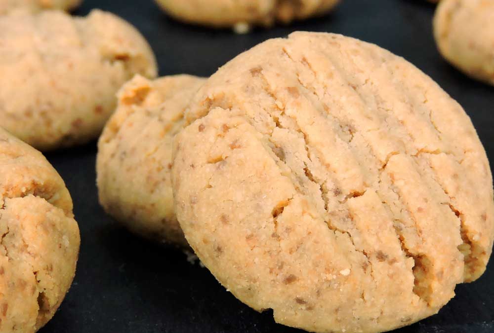 GALLETAS DE PAN, ALMENDRA Y CHOCOLATE BLANCO