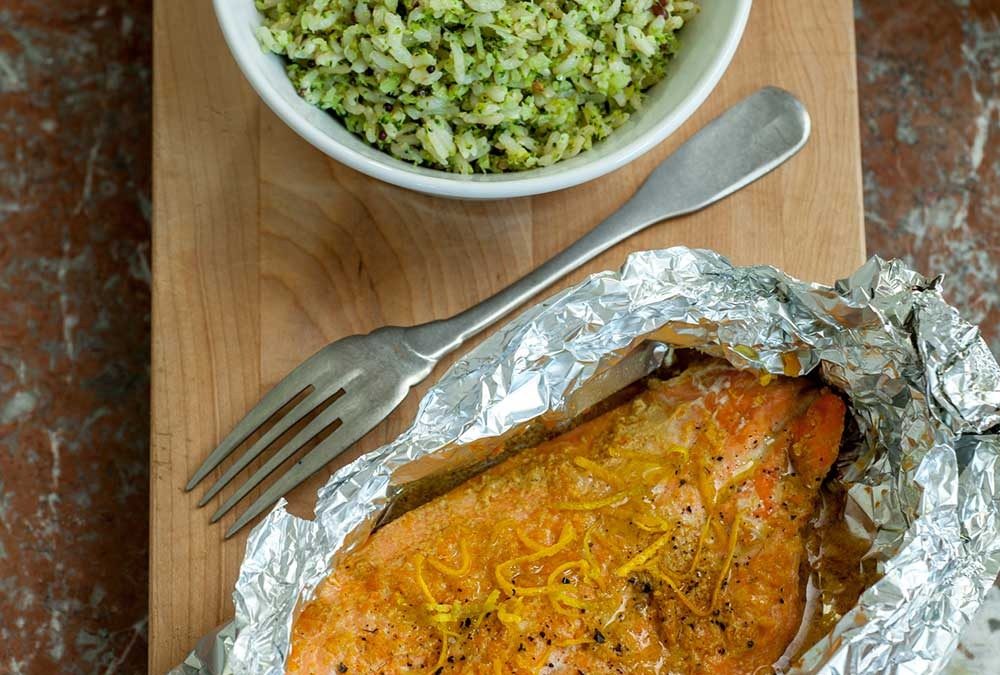 SALMÓN A LA NARANJA CON CUSCÚS DE BRÓCOLI