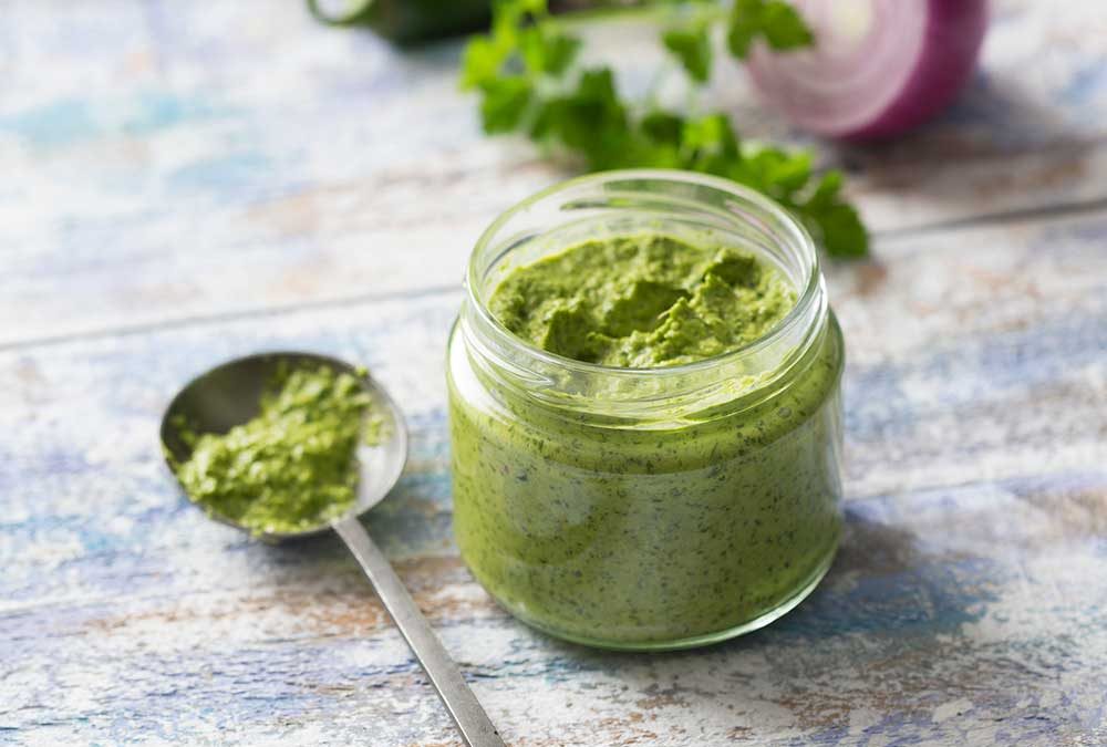 CHIMICHURRI DE ALBAHACA Y AJÍ VERDE