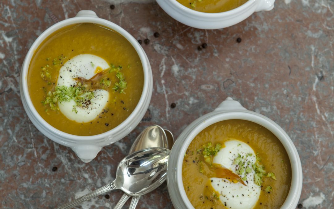 CREMA DE VERDURAS CON HUEVO POCHADO