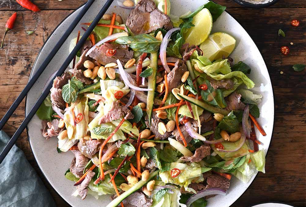 ENSALADA DE CARNE ESTILO THAI