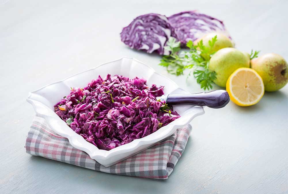 ENSALADA DE REPOLLO, PERA Y CILANTRO