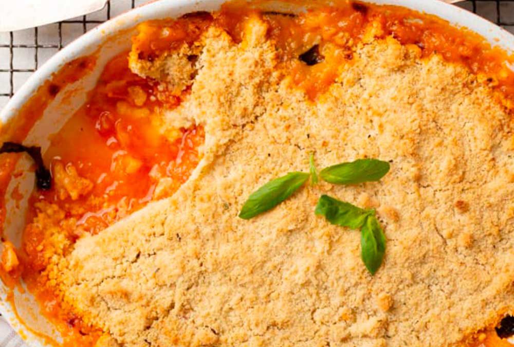 CRUMBLE DE TOMATES Y ALBAHACA