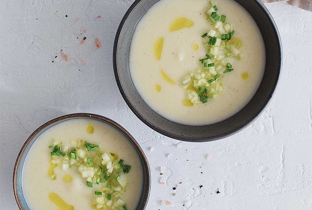 SOPA FRÍA DE COLIFLOR Y MANZANA VERDE