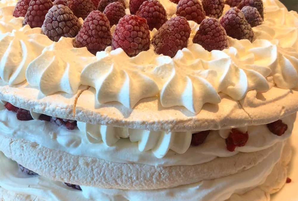 TORTA DE MERENGUE FRAMBUESA